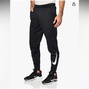 Nike Men’s Therma Veneer taper Joggers